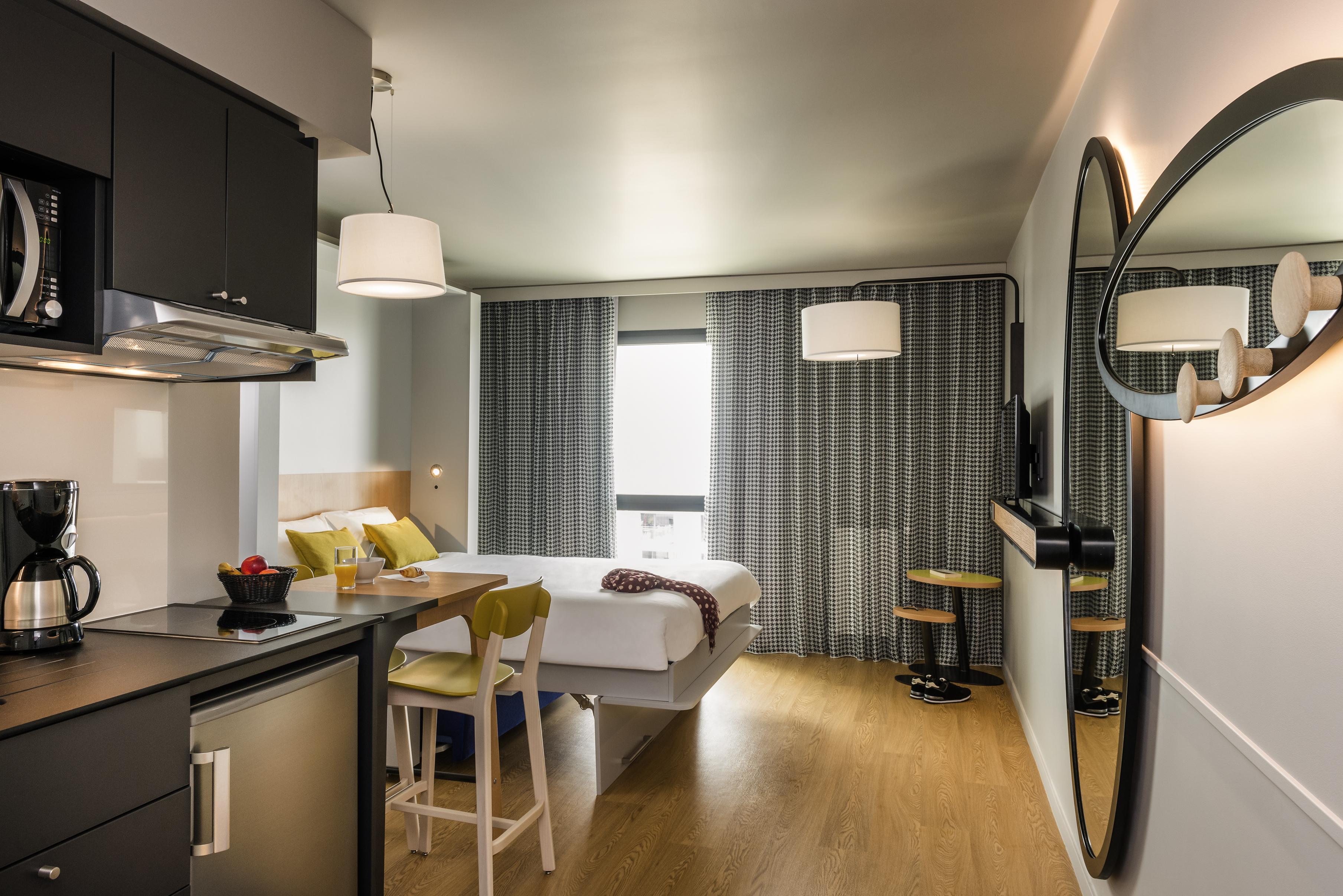 อพาร์ตโฮเต็ล อดาจิโอ แอคเซส โกลองบ์ ลา เดฟองซ์ Aparthotel โคล็อมบ์ ภายนอก รูปภาพ
