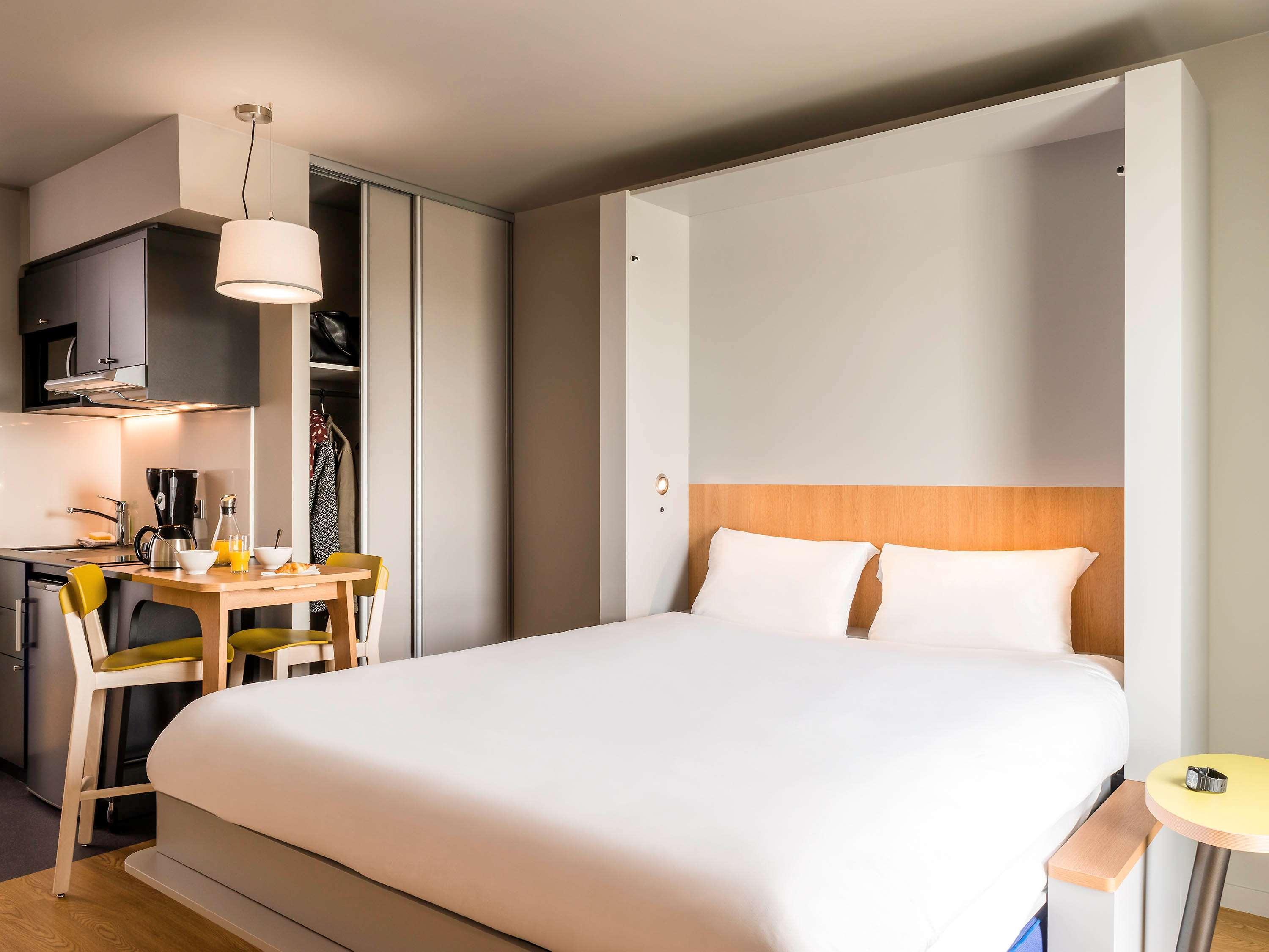 อพาร์ตโฮเต็ล อดาจิโอ แอคเซส โกลองบ์ ลา เดฟองซ์ Aparthotel โคล็อมบ์ ภายนอก รูปภาพ