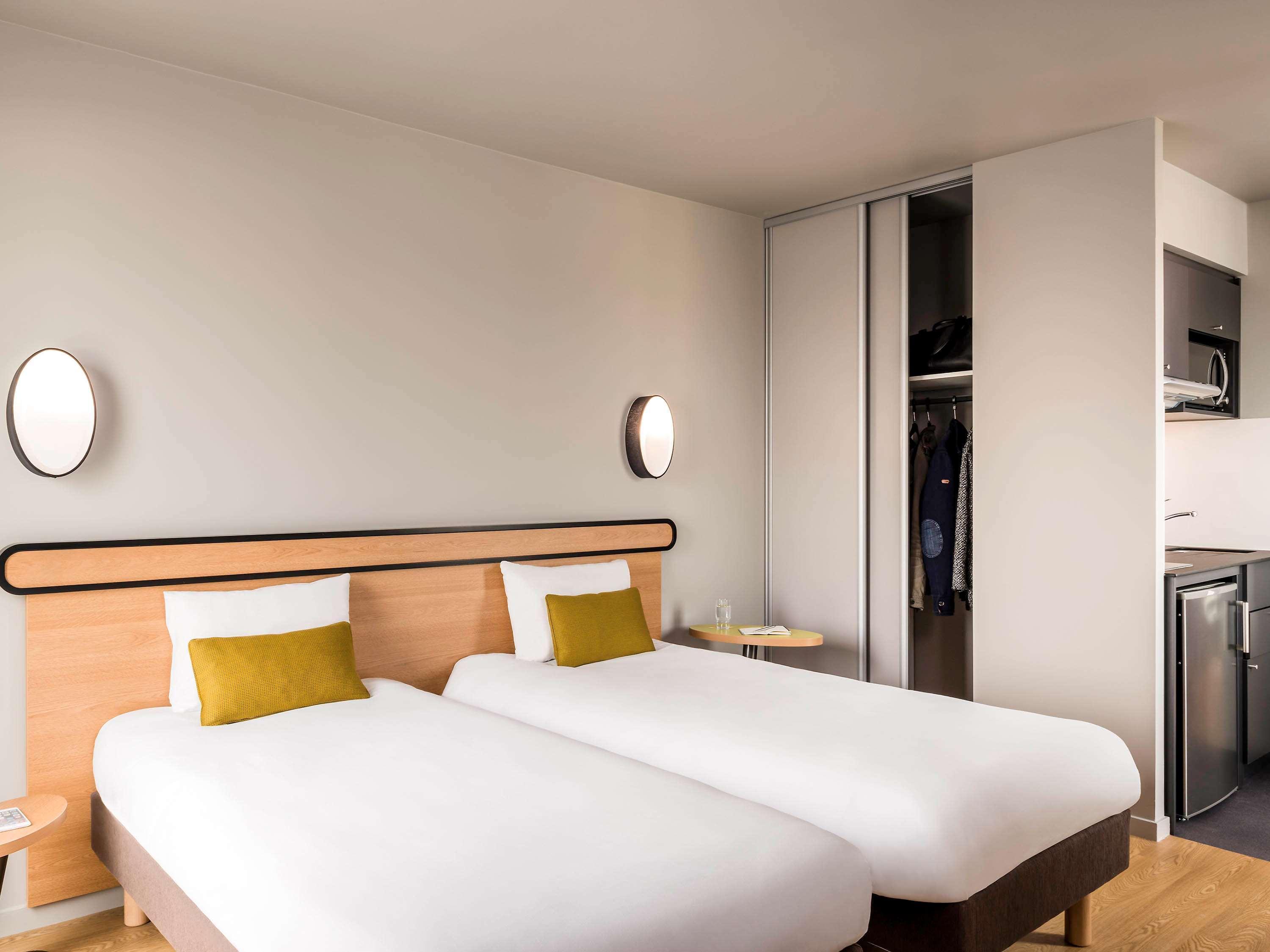 อพาร์ตโฮเต็ล อดาจิโอ แอคเซส โกลองบ์ ลา เดฟองซ์ Aparthotel โคล็อมบ์ ภายนอก รูปภาพ