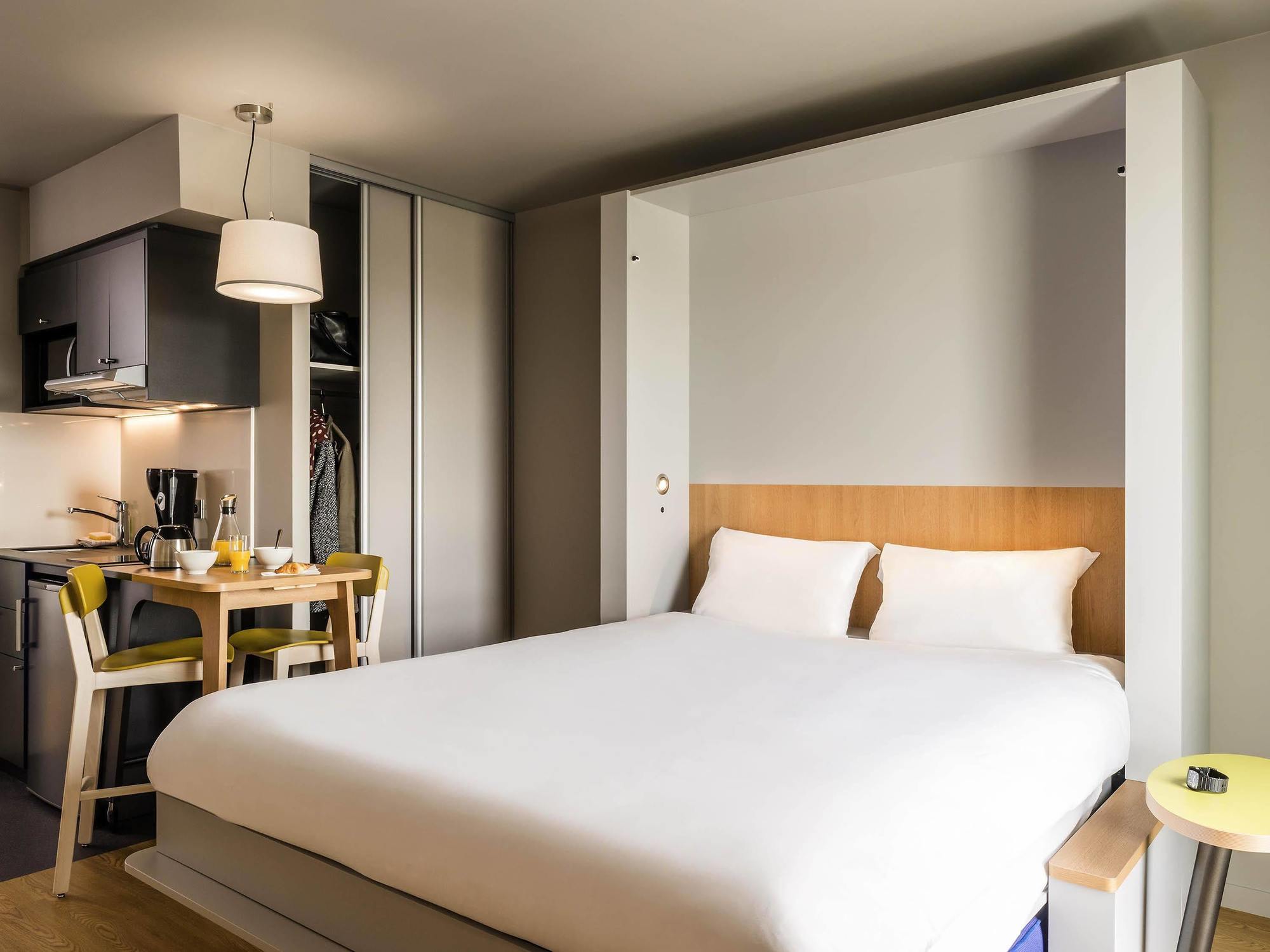 อพาร์ตโฮเต็ล อดาจิโอ แอคเซส โกลองบ์ ลา เดฟองซ์ Aparthotel โคล็อมบ์ ภายนอก รูปภาพ